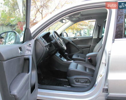 Серый Фольксваген Тигуан, объемом двигателя 2 л и пробегом 186 тыс. км за 14900 $, фото 28 на Automoto.ua