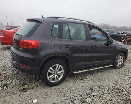 Сірий Фольксваген Тігуан, об'ємом двигуна 2 л та пробігом 135 тис. км за 2300 $, фото 2 на Automoto.ua