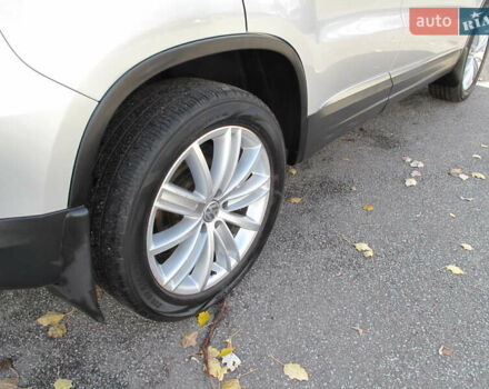 Серый Фольксваген Тигуан, объемом двигателя 2 л и пробегом 186 тыс. км за 14900 $, фото 55 на Automoto.ua