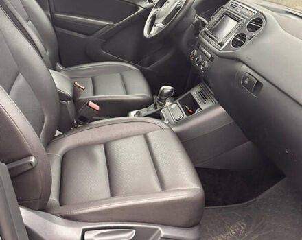 Сірий Фольксваген Тігуан, об'ємом двигуна 1.98 л та пробігом 196 тис. км за 12900 $, фото 14 на Automoto.ua