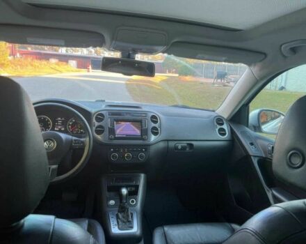 Серый Фольксваген Тигуан, объемом двигателя 2 л и пробегом 78 тыс. км за 4600 $, фото 9 на Automoto.ua