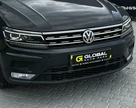 Сірий Фольксваген Тігуан, об'ємом двигуна 1.97 л та пробігом 181 тис. км за 22300 $, фото 3 на Automoto.ua