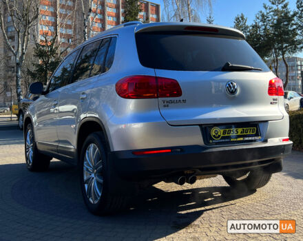 Сірий Фольксваген Тігуан, об'ємом двигуна 2 л та пробігом 137 тис. км за 16700 $, фото 4 на Automoto.ua