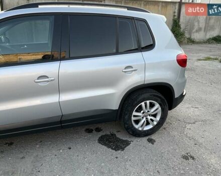 Сірий Фольксваген Тігуан, об'ємом двигуна 1.98 л та пробігом 145 тис. км за 12950 $, фото 5 на Automoto.ua