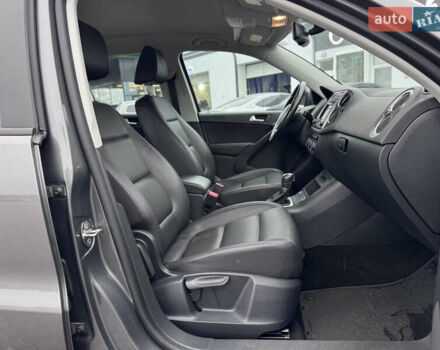 Серый Фольксваген Тигуан, объемом двигателя 2 л и пробегом 169 тыс. км за 12300 $, фото 35 на Automoto.ua