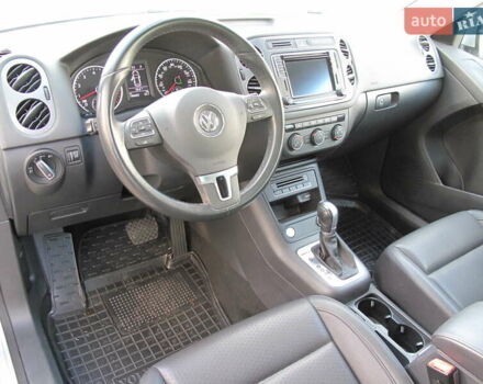 Серый Фольксваген Тигуан, объемом двигателя 2 л и пробегом 186 тыс. км за 14900 $, фото 33 на Automoto.ua