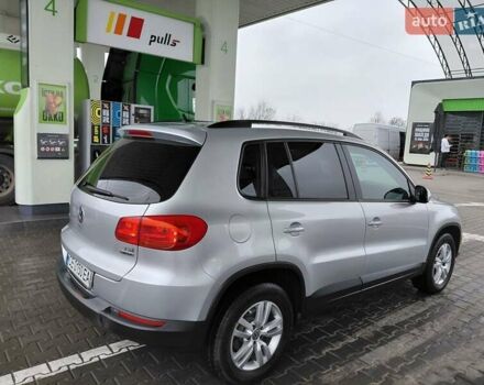 Серый Фольксваген Тигуан, объемом двигателя 1.98 л и пробегом 143 тыс. км за 12950 $, фото 3 на Automoto.ua