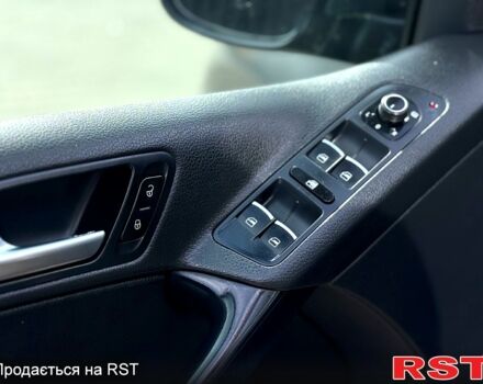 Серый Фольксваген Тигуан, объемом двигателя 2 л и пробегом 160 тыс. км за 13500 $, фото 7 на Automoto.ua