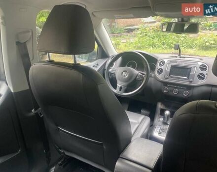 Серый Фольксваген Тигуан, объемом двигателя 2 л и пробегом 95 тыс. км за 14976 $, фото 11 на Automoto.ua