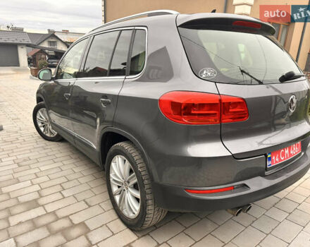 Сірий Фольксваген Тігуан, об'ємом двигуна 1.98 л та пробігом 196 тис. км за 12900 $, фото 5 на Automoto.ua