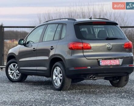 Серый Фольксваген Тигуан, объемом двигателя 2 л и пробегом 135 тыс. км за 11950 $, фото 32 на Automoto.ua