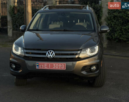 Серый Фольксваген Тигуан, объемом двигателя 2 л и пробегом 199 тыс. км за 12200 $, фото 3 на Automoto.ua