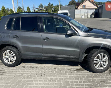 Сірий Фольксваген Тігуан, об'ємом двигуна 1.98 л та пробігом 148 тис. км за 13000 $, фото 4 на Automoto.ua