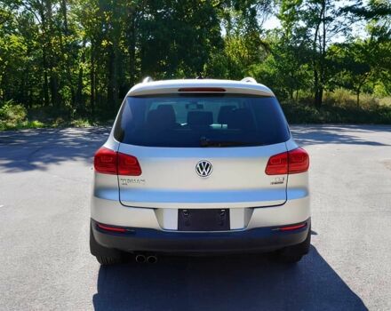 Сірий Фольксваген Тігуан, об'ємом двигуна 2 л та пробігом 77 тис. км за 7800 $, фото 5 на Automoto.ua