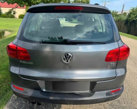 Серый Фольксваген Тигуан, объемом двигателя 2 л и пробегом 74 тыс. км за 7900 $, фото 4 на Automoto.ua