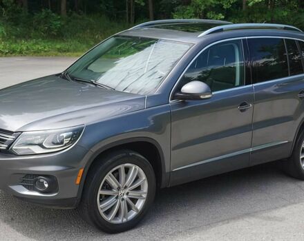 Серый Фольксваген Тигуан, объемом двигателя 2 л и пробегом 71 тыс. км за 7000 $, фото 2 на Automoto.ua