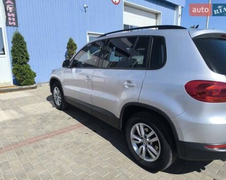 Сірий Фольксваген Тігуан, об'ємом двигуна 1.99 л та пробігом 186 тис. км за 13200 $, фото 4 на Automoto.ua
