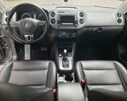 Сірий Фольксваген Тігуан, об'ємом двигуна 2 л та пробігом 193 тис. км за 12999 $, фото 7 на Automoto.ua