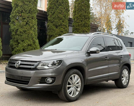 Сірий Фольксваген Тігуан, об'ємом двигуна 1.99 л та пробігом 51 тис. км за 17500 $, фото 1 на Automoto.ua