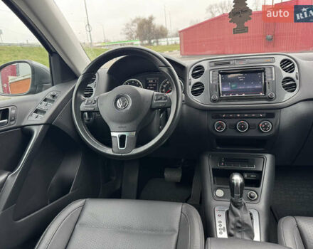 Серый Фольксваген Тигуан, объемом двигателя 2 л и пробегом 106 тыс. км за 15300 $, фото 22 на Automoto.ua