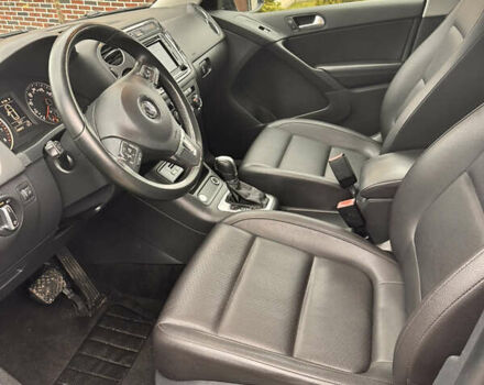 Сірий Фольксваген Тігуан, об'ємом двигуна 1.98 л та пробігом 196 тис. км за 12900 $, фото 12 на Automoto.ua