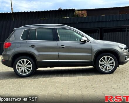 Серый Фольксваген Тигуан, объемом двигателя 2 л и пробегом 160 тыс. км за 13500 $, фото 3 на Automoto.ua