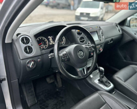 Серый Фольксваген Тигуан, объемом двигателя 1.98 л и пробегом 117 тыс. км за 14500 $, фото 3 на Automoto.ua