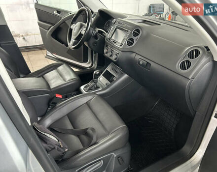 Серый Фольксваген Тигуан, объемом двигателя 1.98 л и пробегом 117 тыс. км за 14500 $, фото 15 на Automoto.ua