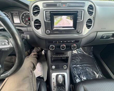 Серый Фольксваген Тигуан, объемом двигателя 2 л и пробегом 74 тыс. км за 7900 $, фото 9 на Automoto.ua