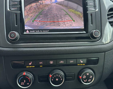 Серый Фольксваген Тигуан, объемом двигателя 1.98 л и пробегом 105 тыс. км за 15400 $, фото 25 на Automoto.ua