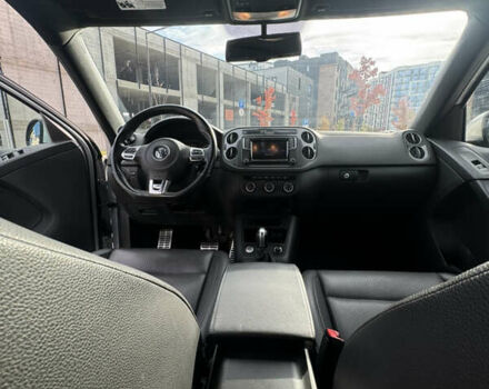 Сірий Фольксваген Тігуан, об'ємом двигуна 2 л та пробігом 175 тис. км за 12750 $, фото 54 на Automoto.ua