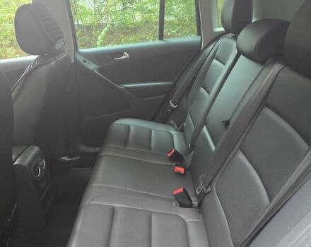 Серый Фольксваген Тигуан, объемом двигателя 1.98 л и пробегом 153 тыс. км за 14300 $, фото 4 на Automoto.ua