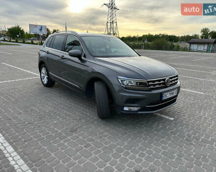 Серый Фольксваген Тигуан, объемом двигателя 2 л и пробегом 245 тыс. км за 26999 $, фото 14 на Automoto.ua