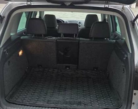 Серый Фольксваген Тигуан, объемом двигателя 1.98 л и пробегом 150 тыс. км за 14500 $, фото 13 на Automoto.ua