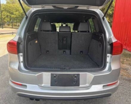 Серый Фольксваген Тигуан, объемом двигателя 2 л и пробегом 110 тыс. км за 7000 $, фото 3 на Automoto.ua