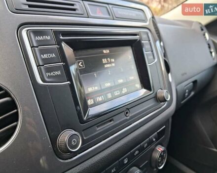 Сірий Фольксваген Тігуан, об'ємом двигуна 2 л та пробігом 190 тис. км за 11650 $, фото 11 на Automoto.ua