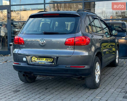 Серый Фольксваген Тигуан, объемом двигателя 2 л и пробегом 193 тыс. км за 13700 $, фото 6 на Automoto.ua