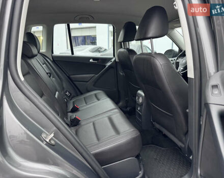 Серый Фольксваген Тигуан, объемом двигателя 2 л и пробегом 169 тыс. км за 12300 $, фото 34 на Automoto.ua