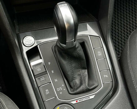 Сірий Фольксваген Тігуан, об'ємом двигуна 1.97 л та пробігом 181 тис. км за 22300 $, фото 10 на Automoto.ua