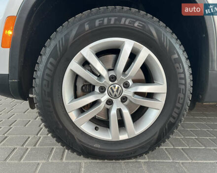 Сірий Фольксваген Тігуан, об'ємом двигуна 1.98 л та пробігом 128 тис. км за 14699 $, фото 19 на Automoto.ua