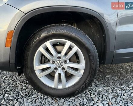 Серый Фольксваген Тигуан, объемом двигателя 2 л и пробегом 135 тыс. км за 11950 $, фото 24 на Automoto.ua