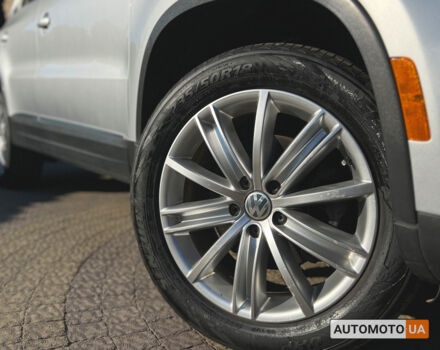 Сірий Фольксваген Тігуан, об'ємом двигуна 2 л та пробігом 137 тис. км за 16700 $, фото 23 на Automoto.ua
