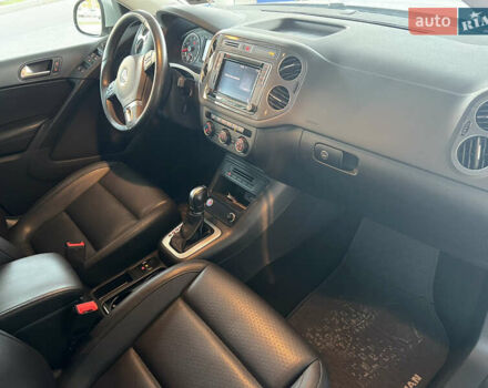 Сірий Фольксваген Тігуан, об'ємом двигуна 1.98 л та пробігом 128 тис. км за 14699 $, фото 6 на Automoto.ua