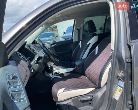 Серый Фольксваген Тигуан, объемом двигателя 1.98 л и пробегом 99 тыс. км за 12300 $, фото 16 на Automoto.ua