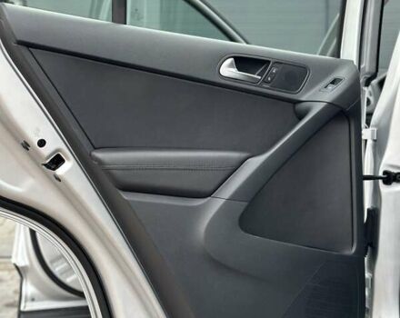 Сірий Фольксваген Тігуан, об'ємом двигуна 1.98 л та пробігом 171 тис. км за 15999 $, фото 10 на Automoto.ua