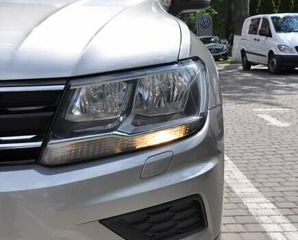 Сірий Фольксваген Тігуан, об'ємом двигуна 1.98 л та пробігом 174 тис. км за 20300 $, фото 13 на Automoto.ua