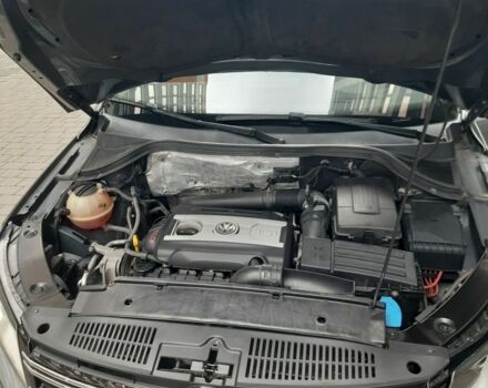 Сірий Фольксваген Тігуан, об'ємом двигуна 2 л та пробігом 193 тис. км за 12999 $, фото 17 на Automoto.ua