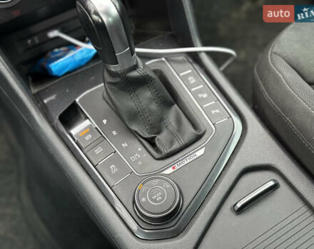 Сірий Фольксваген Тігуан, об'ємом двигуна 1.97 л та пробігом 149 тис. км за 24000 $, фото 21 на Automoto.ua