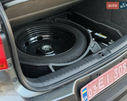 Серый Фольксваген Тигуан, объемом двигателя 2 л и пробегом 199 тыс. км за 12200 $, фото 20 на Automoto.ua