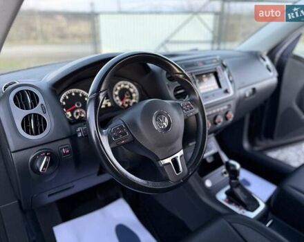 Серый Фольксваген Тигуан, объемом двигателя 2 л и пробегом 135 тыс. км за 11950 $, фото 48 на Automoto.ua